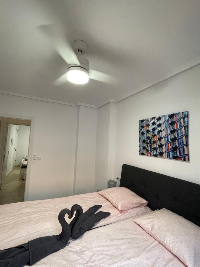 Three Bedroom Apartment With Pool In Torrevieja Extérieur photo