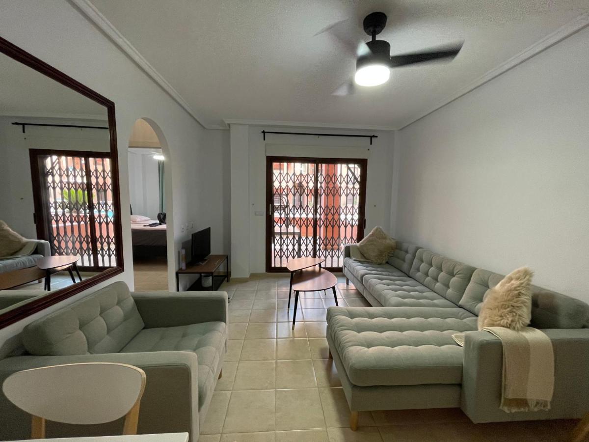 Three Bedroom Apartment With Pool In Torrevieja Extérieur photo